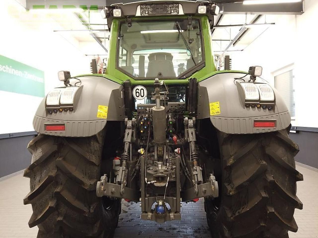 Fendt 828 vario s4 profi plus ProfiPlus - Трактор: снимка 5 Fendt 828 vario s4 profi plus ProfiPlus - Трактор: снимка 5