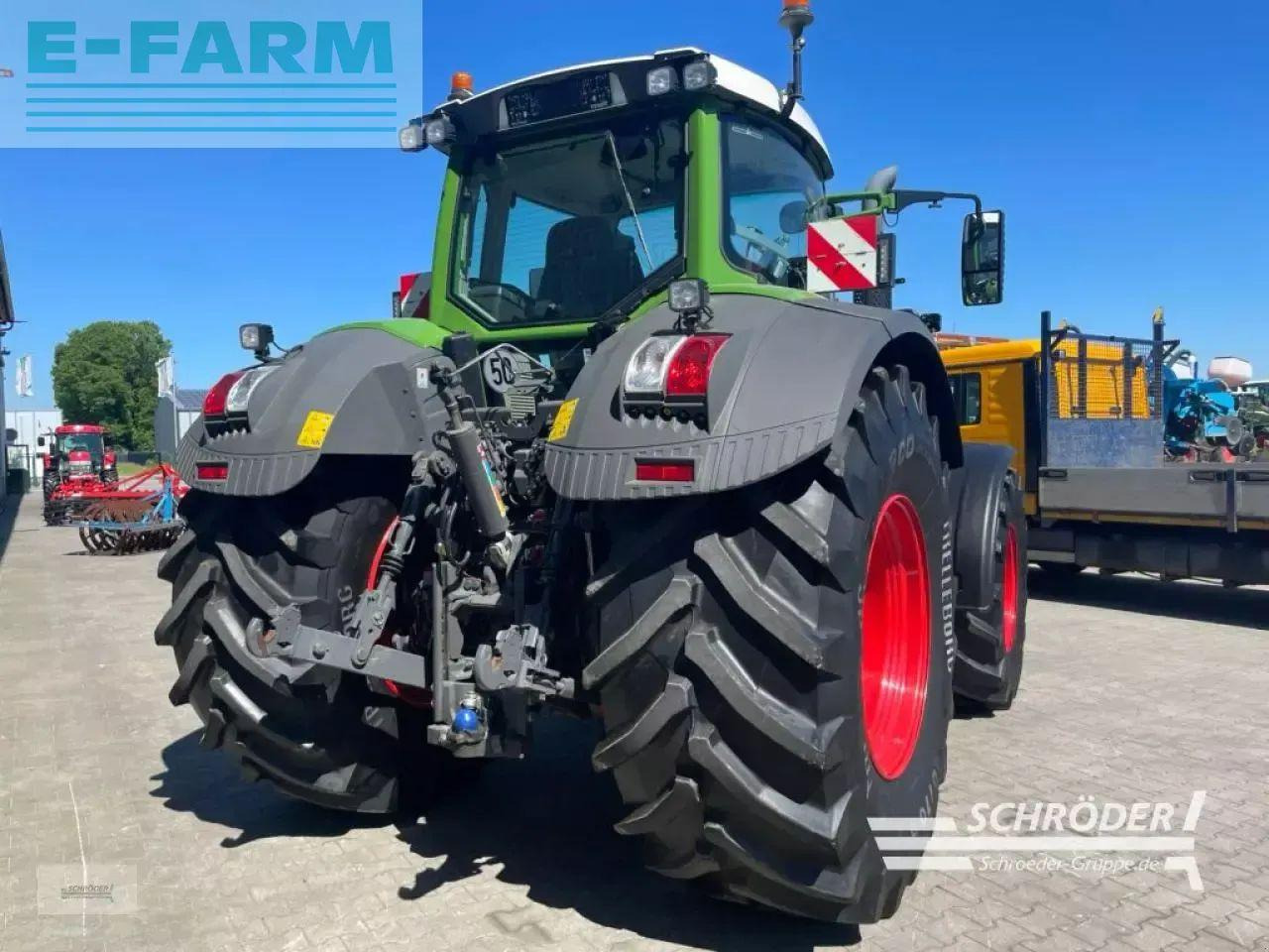 Fendt 828 vario s4 profi plus ProfiPlus - Трактор: снимка 4 Fendt 828 vario s4 profi plus ProfiPlus - Трактор: снимка 4