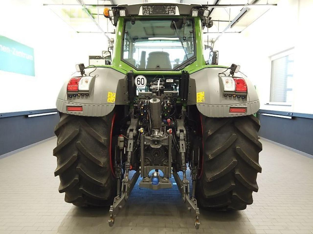 Fendt 828 vario s4 profi plus ProfiPlus - Трактор: снимка 5 Fendt 828 vario s4 profi plus ProfiPlus - Трактор: снимка 5