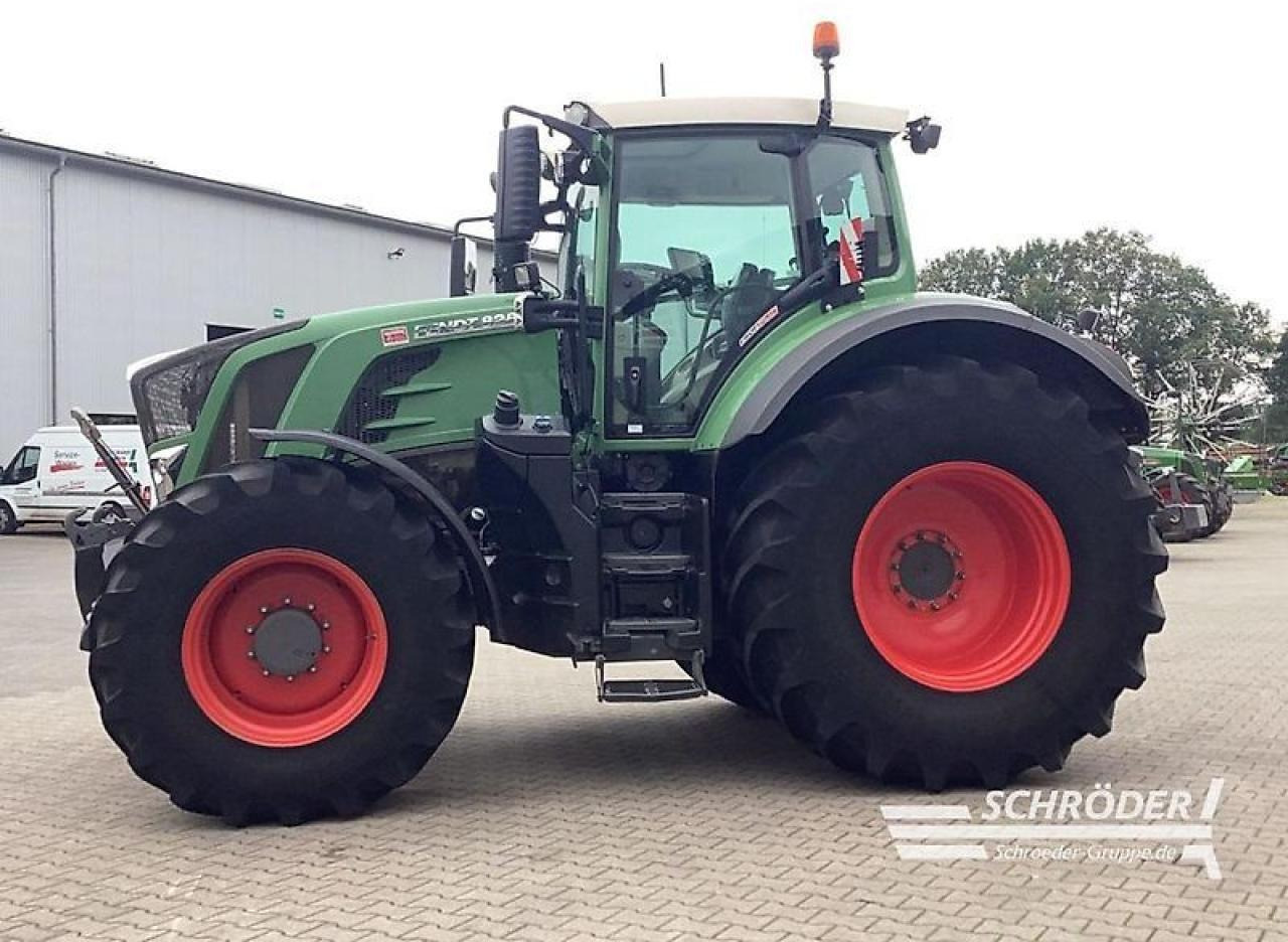 Fendt 828 vario s4 profi plus ProfiPlus - Трактор: снимка 4 Fendt 828 vario s4 profi plus ProfiPlus - Трактор: снимка 4
