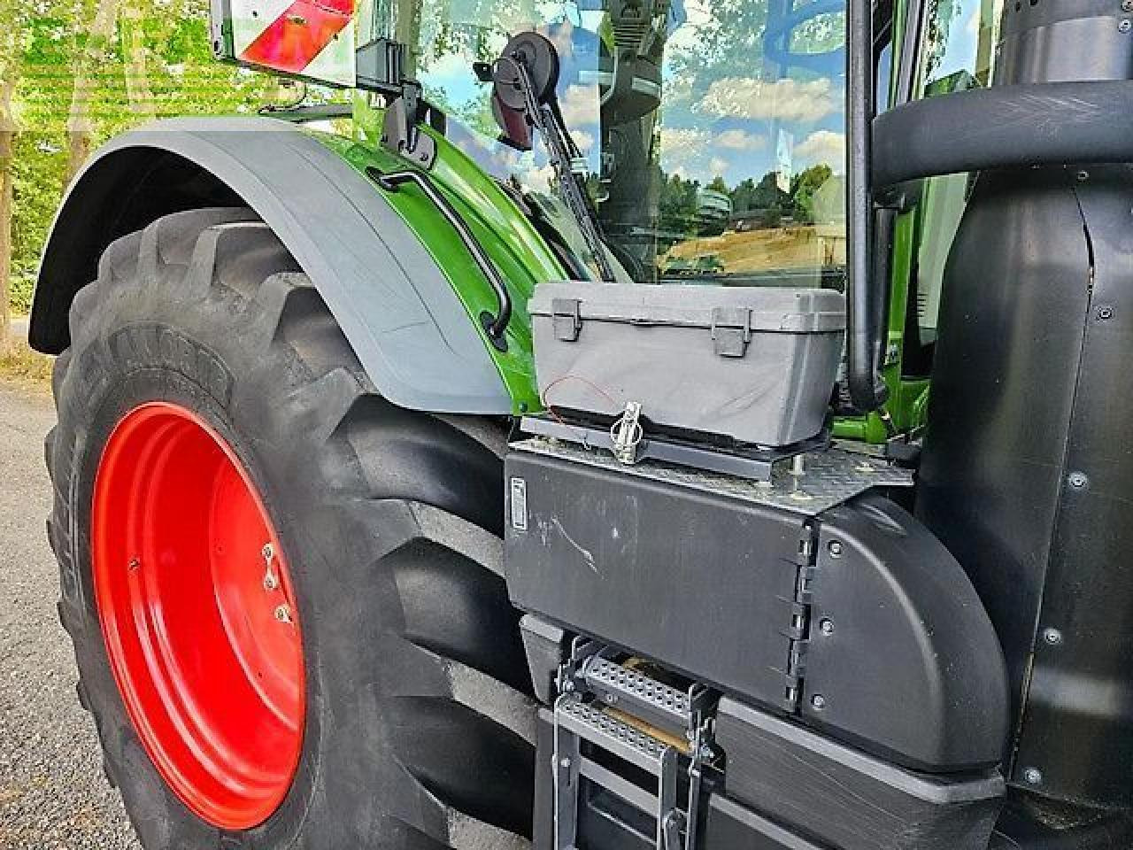 Трактор Fendt 933 gen6 profi plus 1900h ( 930 936 939 942 ): снимка 17 Трактор Fendt 933 gen6 profi plus 1900h ( 930 936 939 942 ): снимка 17