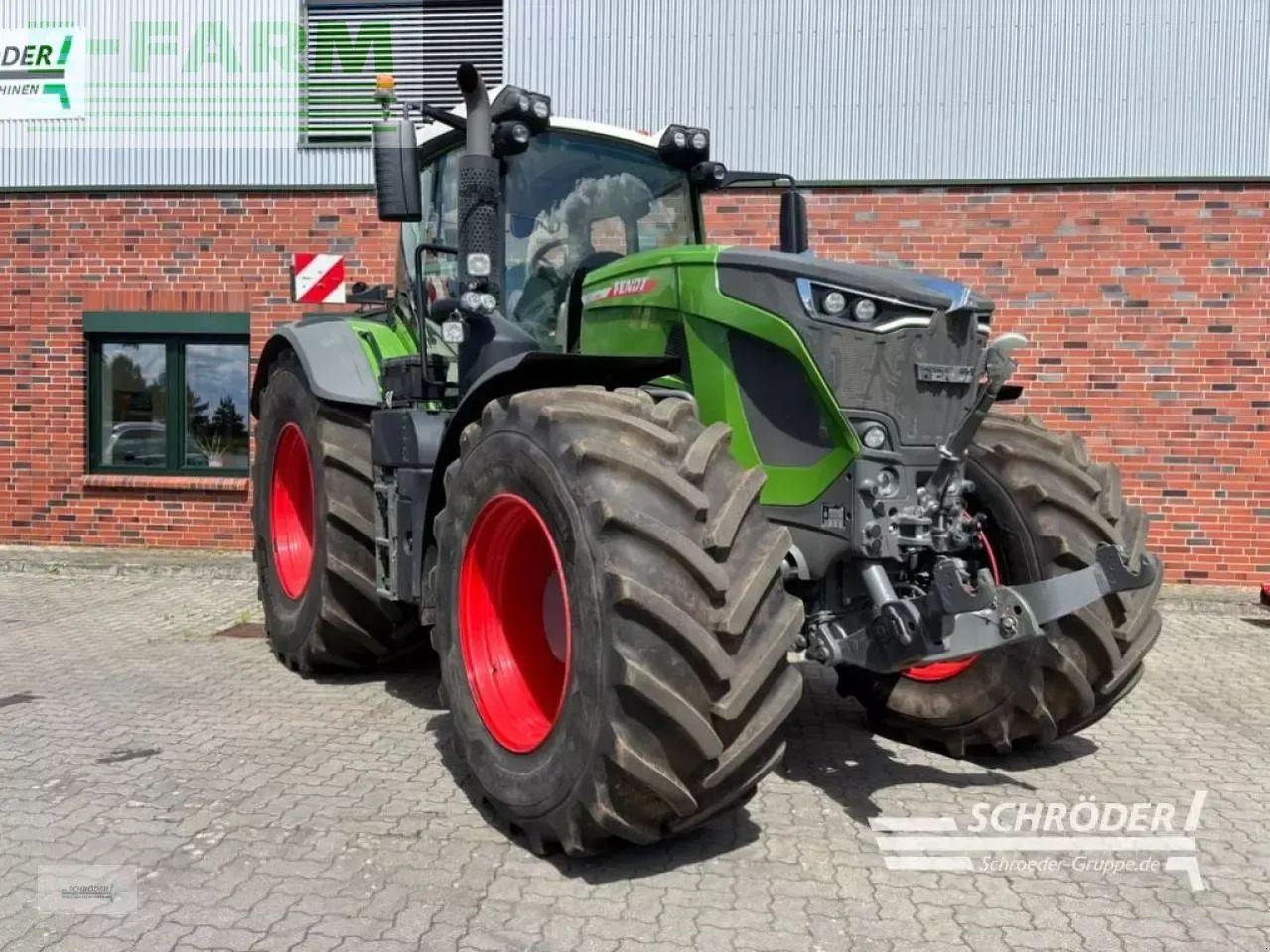 Fendt 933 vario gen7 profi plus ProfiPlus - Трактор: снимка 1 Fendt 933 vario gen7 profi plus ProfiPlus - Трактор: снимка 1