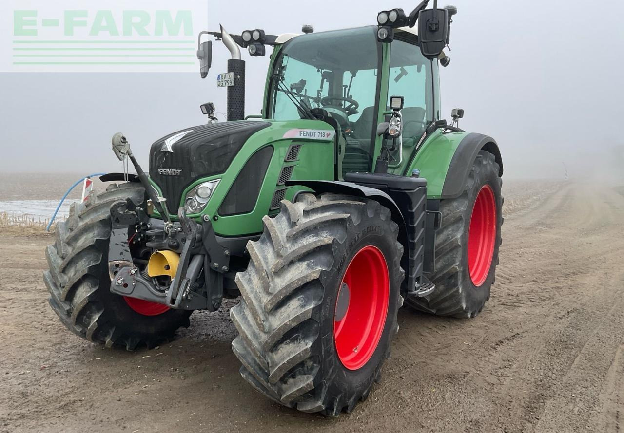 Fendt Vario 718 - Трактор: снимка 1 Fendt Vario 718 - Трактор: снимка 1