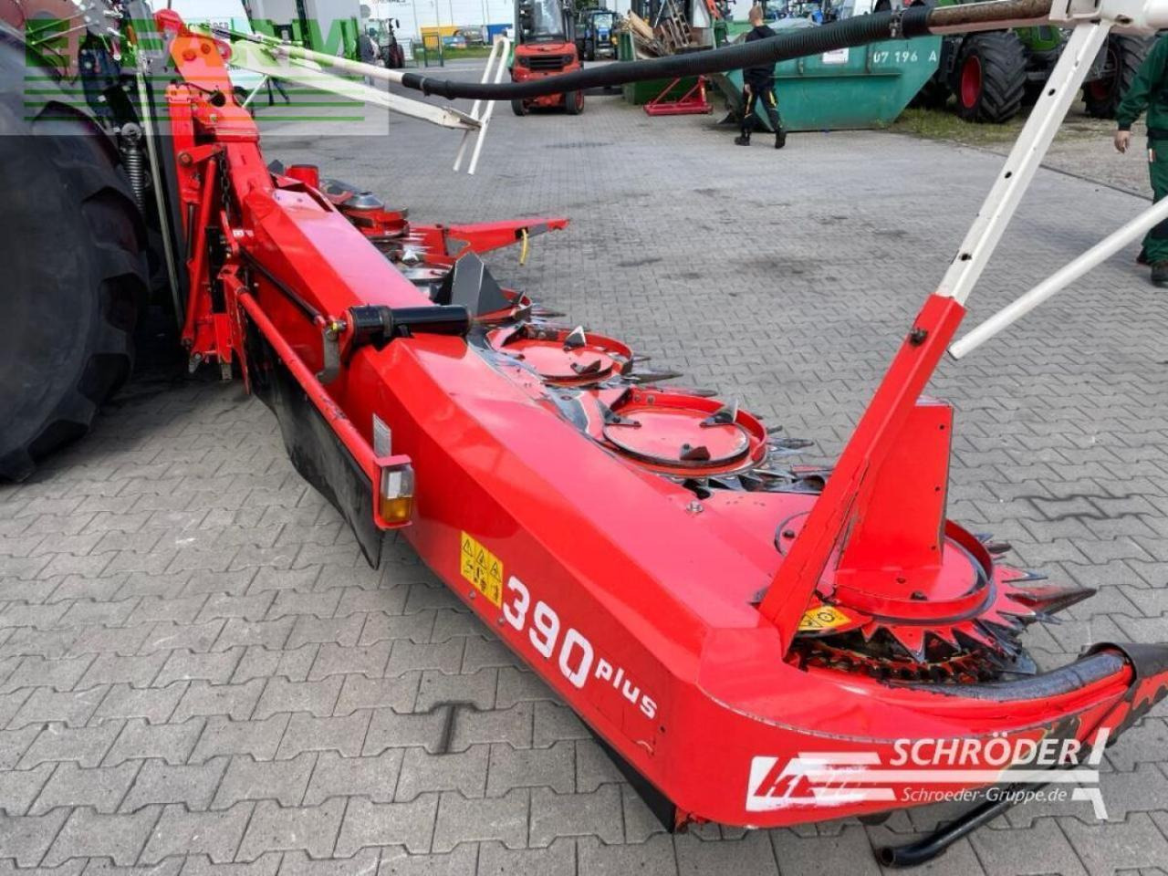 Fendt katana 85 + kemper 390plus + kemper 3002 - Силажокомбайн: снимка 4 Fendt katana 85 + kemper 390plus + kemper 3002 - Силажокомбайн: снимка 4