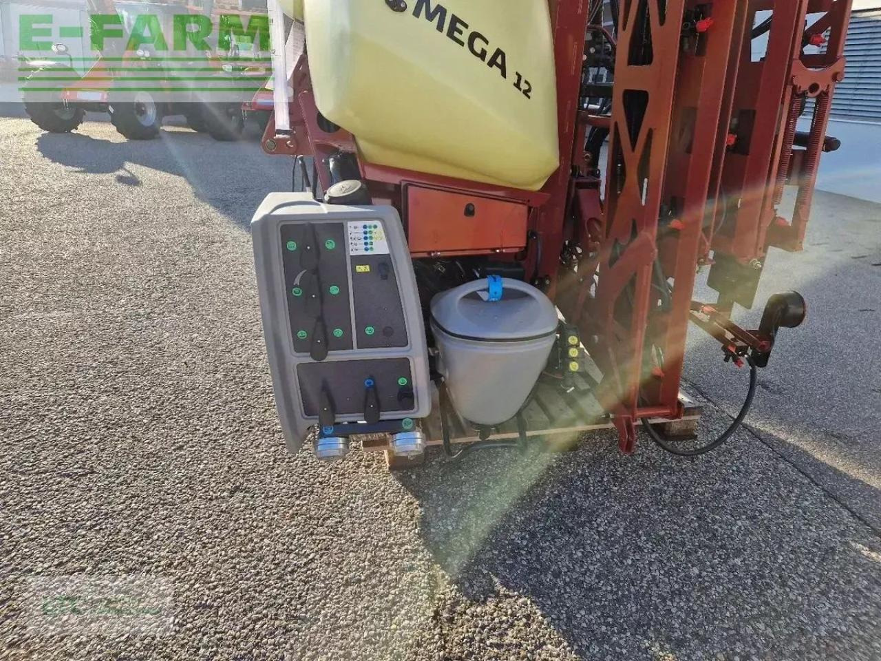 Hardi mega 12 - Прикачна пръскачка: снимка 4 Hardi mega 12 - Прикачна пръскачка: снимка 4
