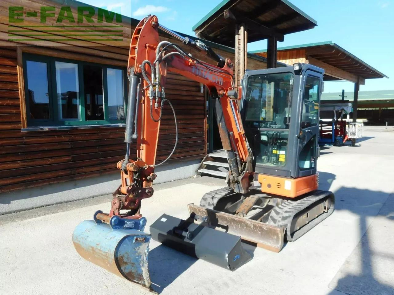 Hitachi zx26u-6 ( 2.740kg ) powertilt - Мини багер: снимка 2 Hitachi zx26u-6 ( 2.740kg ) powertilt - Мини багер: снимка 2