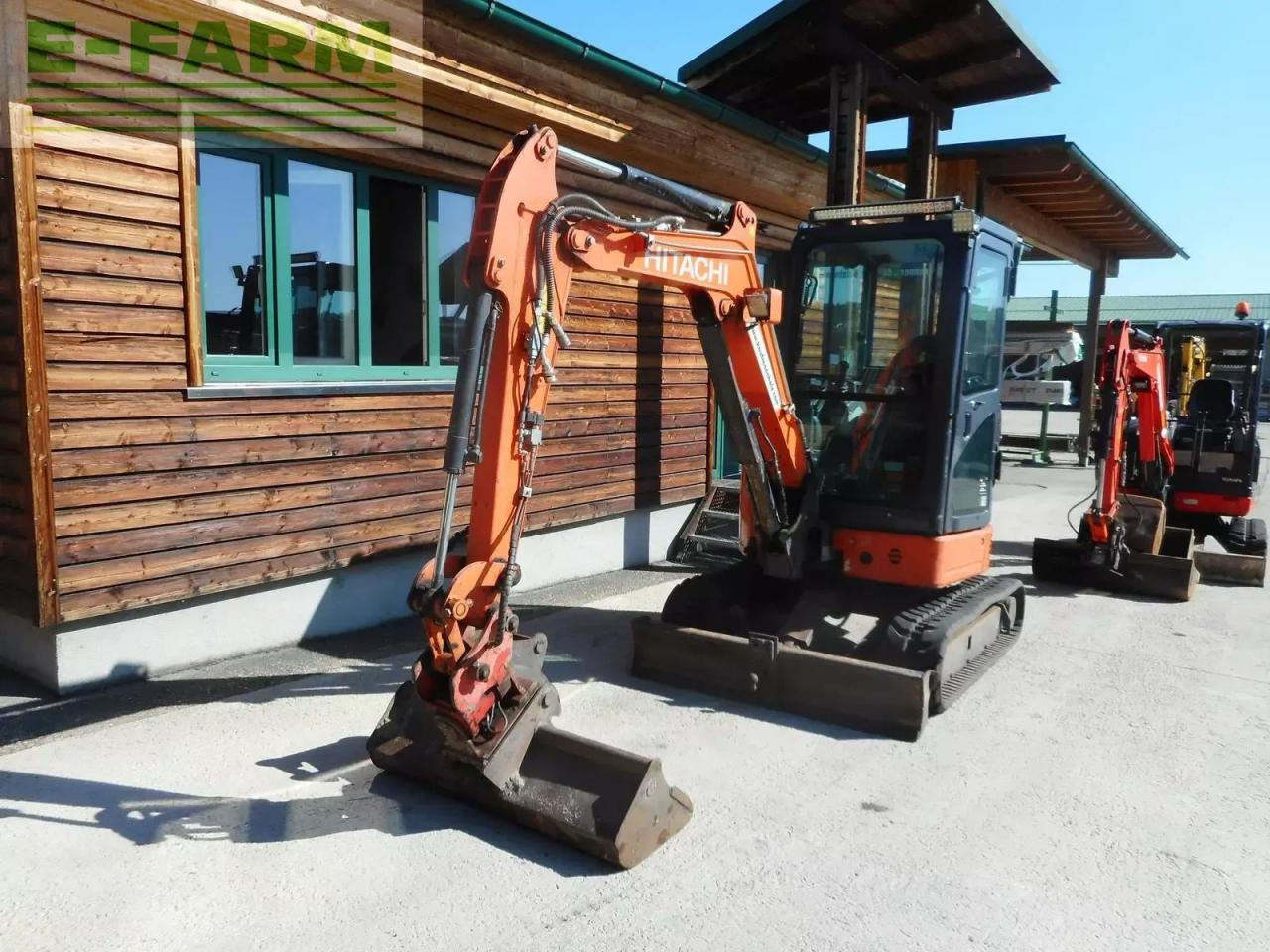 Hitachi zx26u-6 ( 2.740kg ) powertilt u. hydr. sw - Мини багер: снимка 2 Hitachi zx26u-6 ( 2.740kg ) powertilt u. hydr. sw - Мини багер: снимка 2