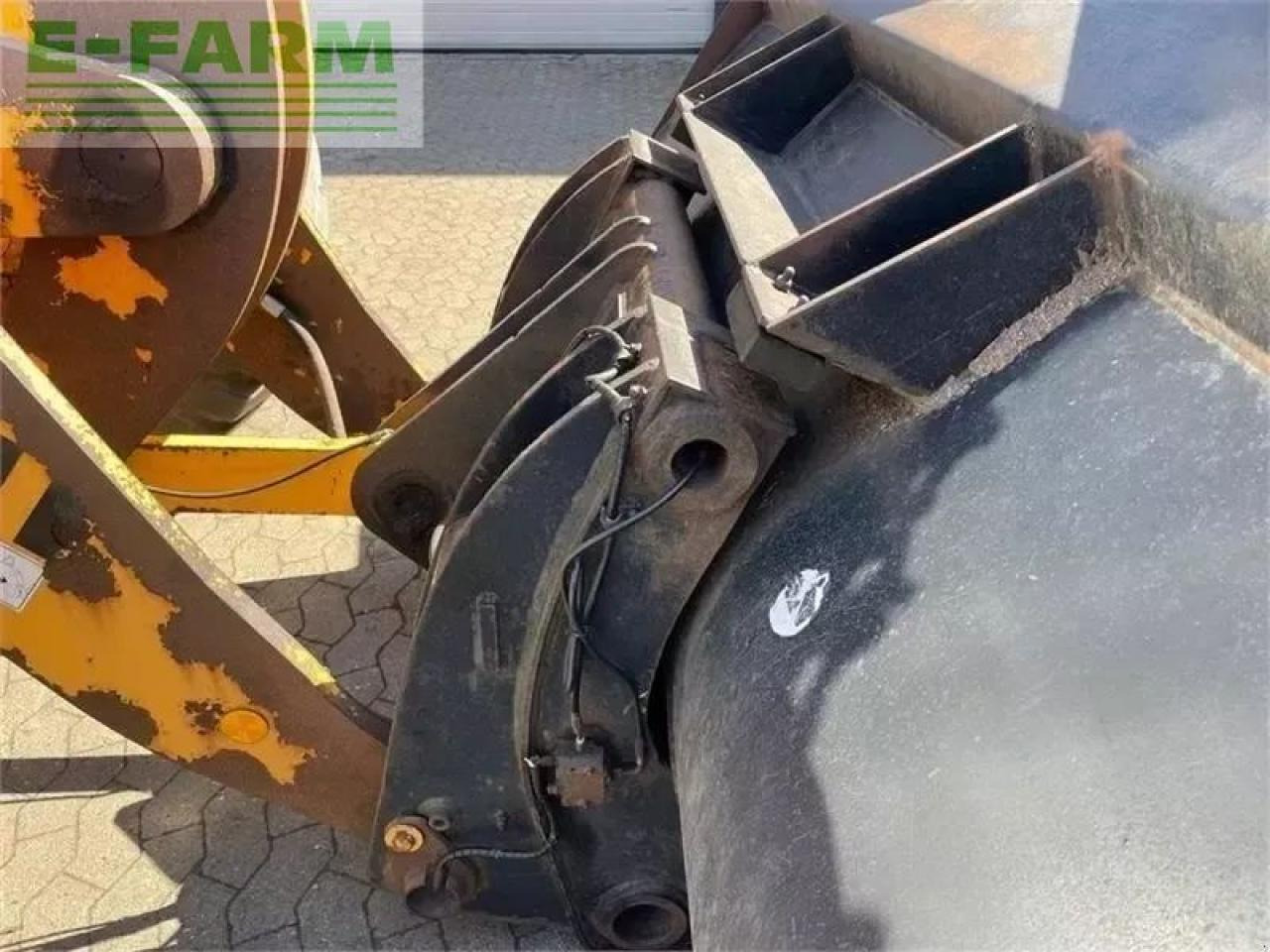 Hyundai hl 740-7 med højtipskovl - Мини багер: снимка 4 Hyundai hl 740-7 med højtipskovl - Мини багер: снимка 4