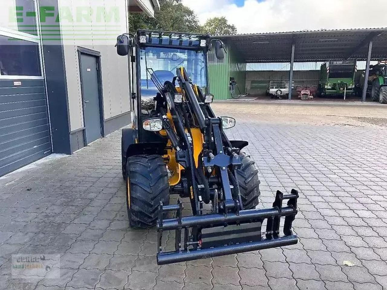 JCB 403 plus - Мини багер: снимка 3 JCB 403 plus - Мини багер: снимка 3