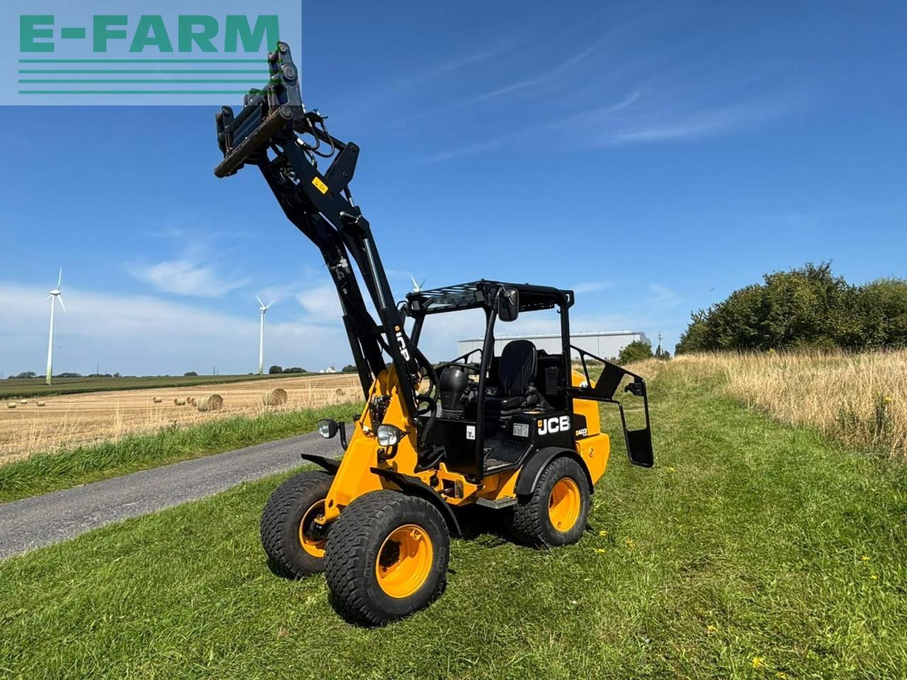 JCB 403 plus mit fahrerschutzdach - Мини багер: снимка 1 JCB 403 plus mit fahrerschutzdach - Мини багер: снимка 1
