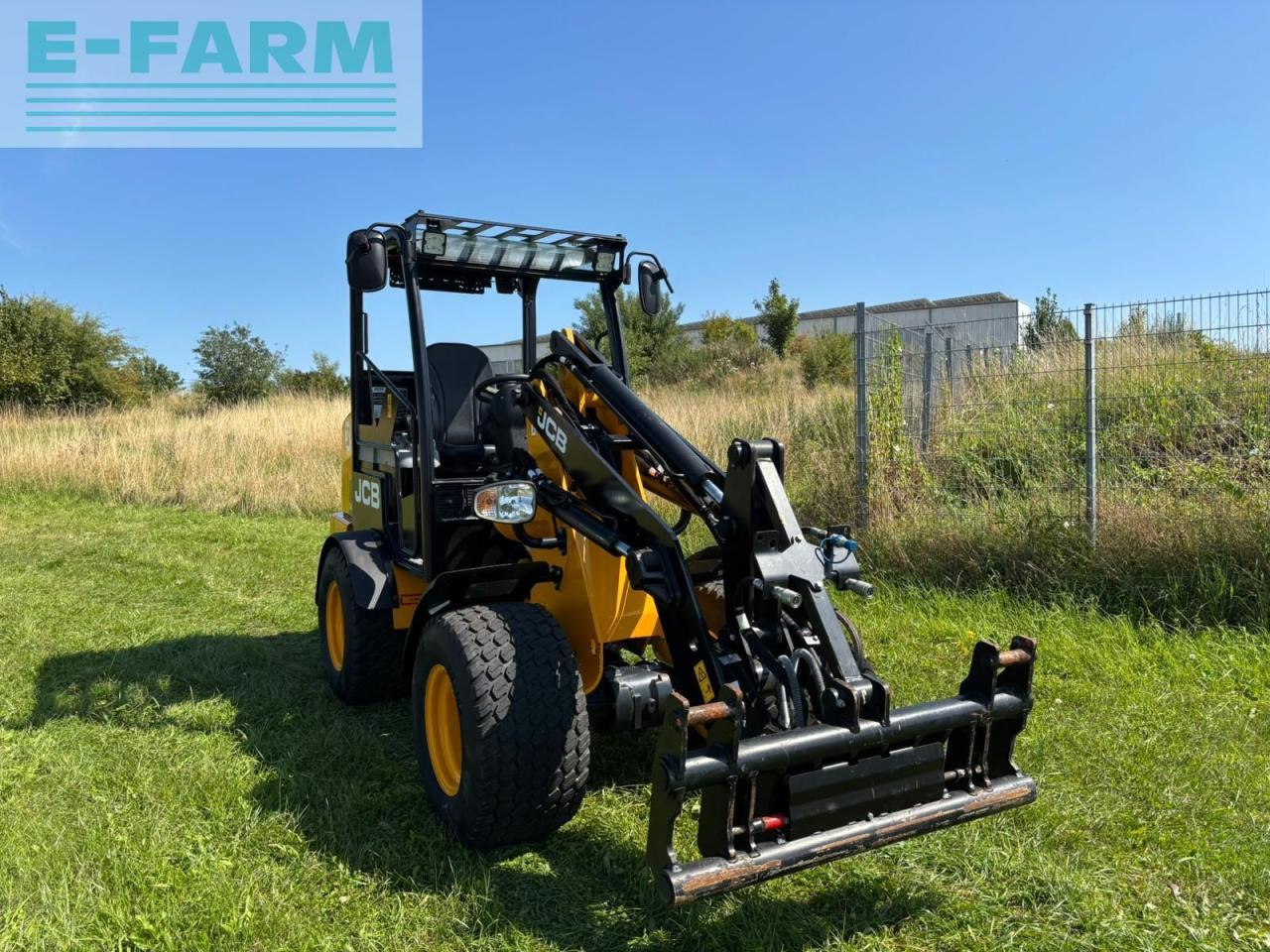 JCB 403 plus mit fahrerschutzdach - Мини багер: снимка 4 JCB 403 plus mit fahrerschutzdach - Мини багер: снимка 4