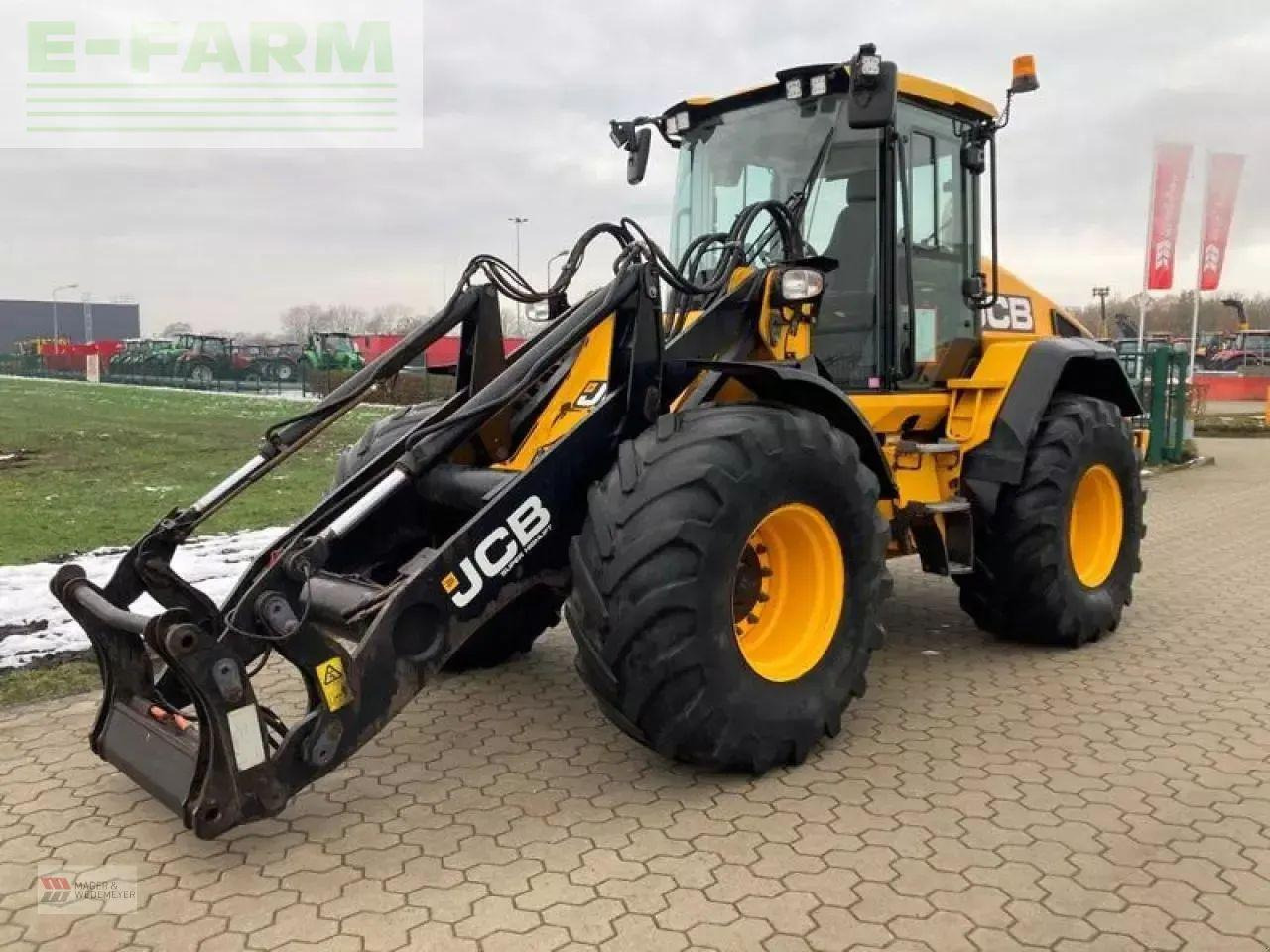 JCB 419s agri super high lift - Мини багер: снимка 1 JCB 419s agri super high lift - Мини багер: снимка 1