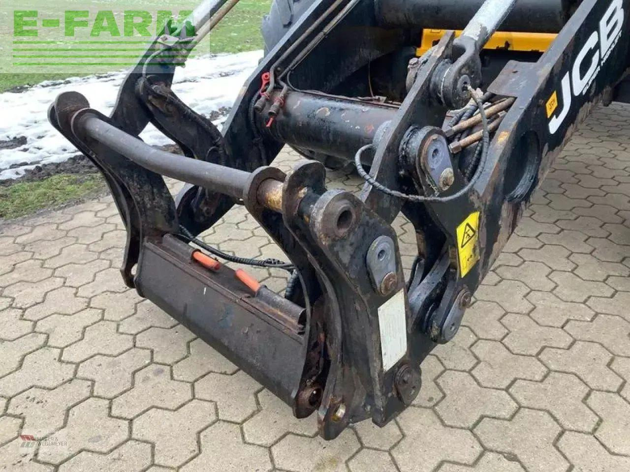 JCB 419s agri super high lift - Мини багер: снимка 2 JCB 419s agri super high lift - Мини багер: снимка 2