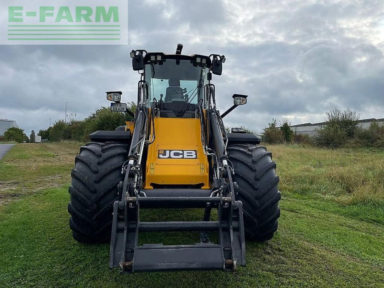 JCB 427 agri - Мини багер: снимка 2 JCB 427 agri - Мини багер: снимка 2