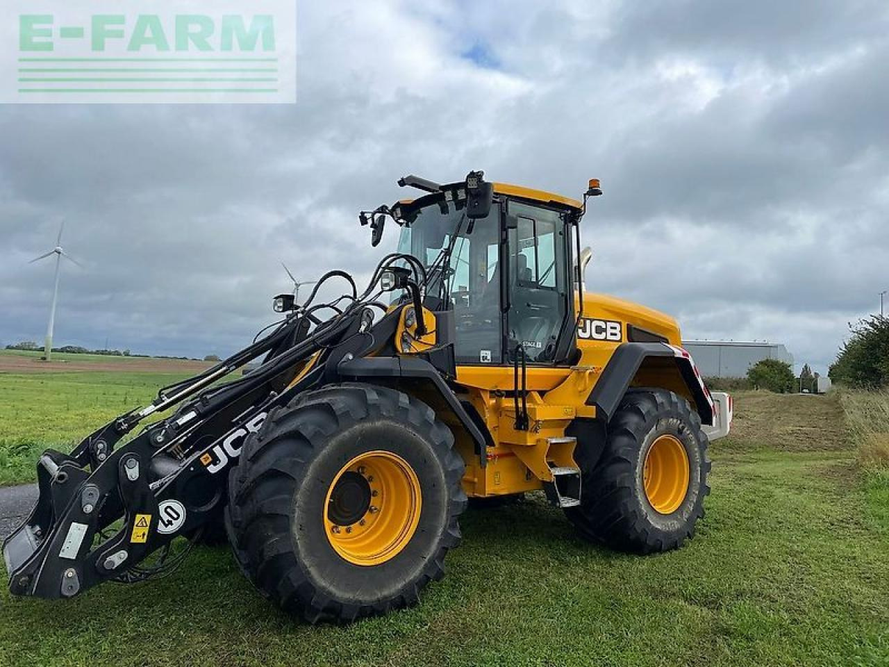 JCB 427 agri - Мини багер: снимка 1 JCB 427 agri - Мини багер: снимка 1