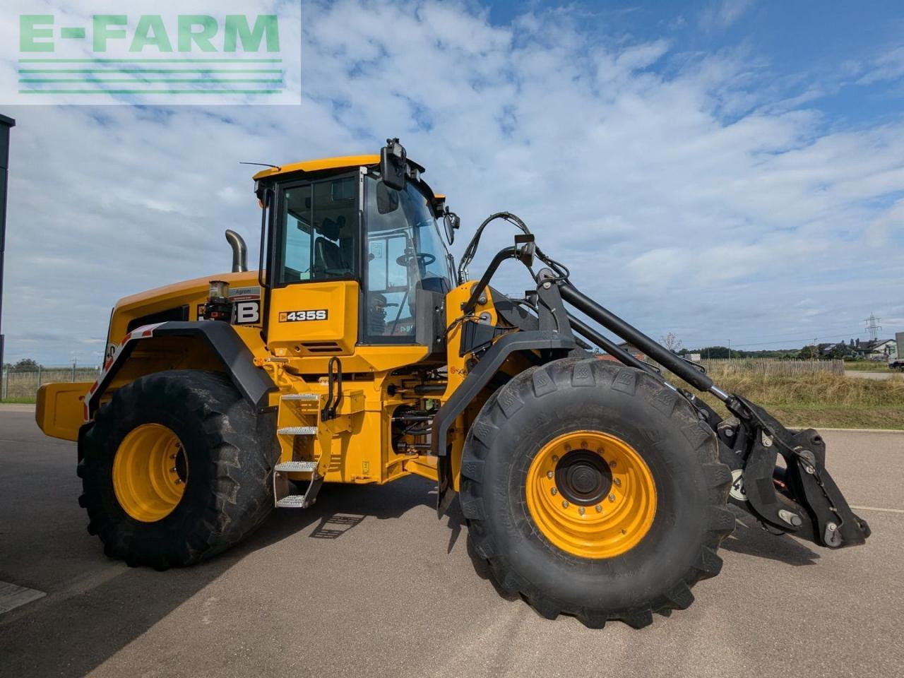 JCB 435 S HighLift - Мини багер: снимка 2 JCB 435 S HighLift - Мини багер: снимка 2