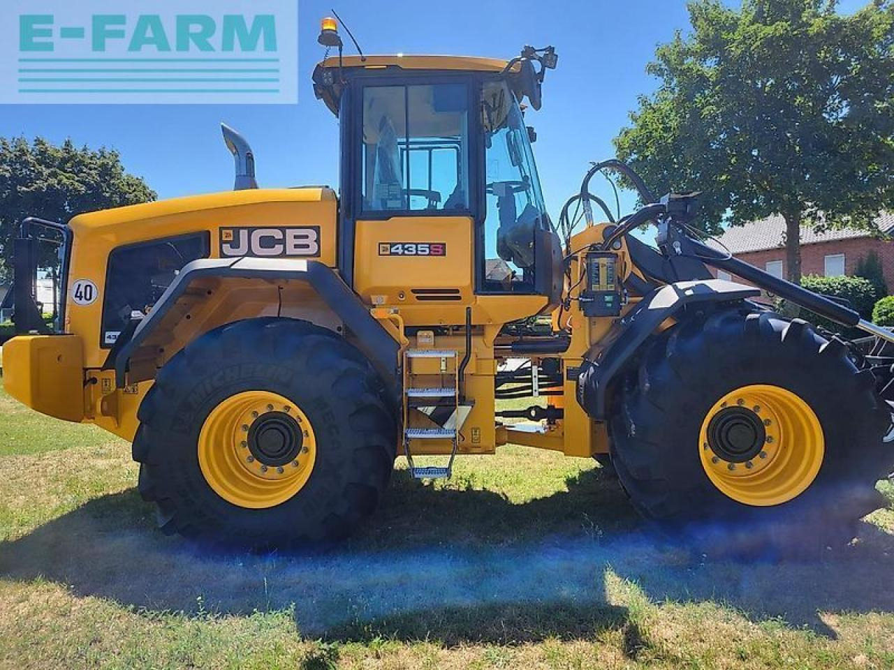 JCB 435 s - Мини багер: снимка 2 JCB 435 s - Мини багер: снимка 2