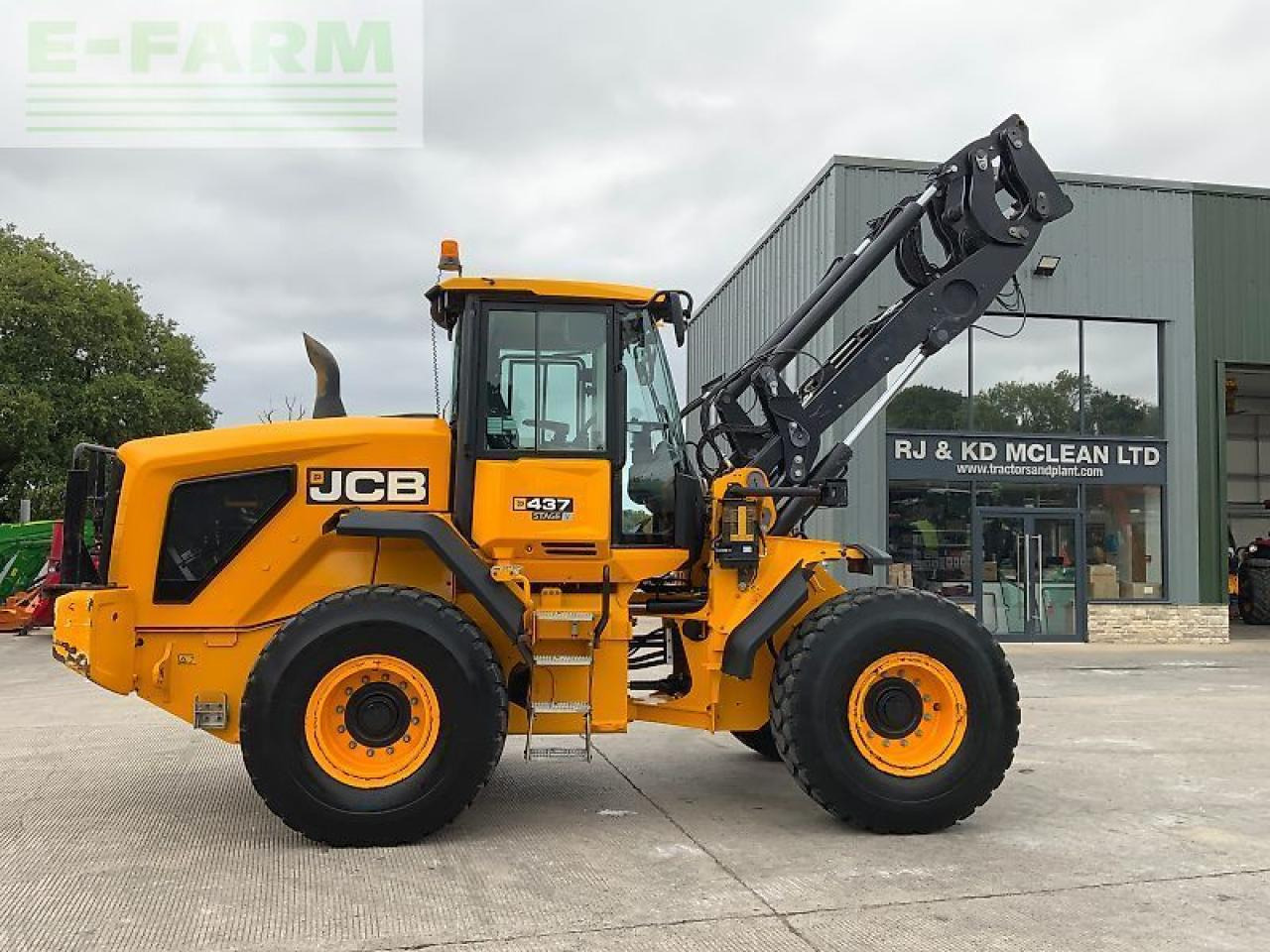 JCB 437 wheeled loading shovel (st23075) - Мини багер: снимка 1 JCB 437 wheeled loading shovel (st23075) - Мини багер: снимка 1