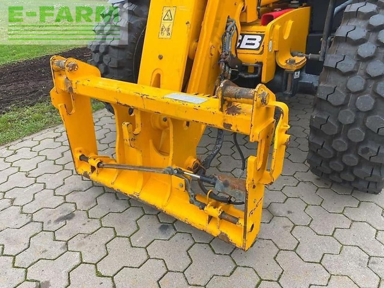 JCB 541-70 agri-super mit druckluft - Телескопичен товарач: снимка 2 JCB 541-70 agri-super mit druckluft - Телескопичен товарач: снимка 2