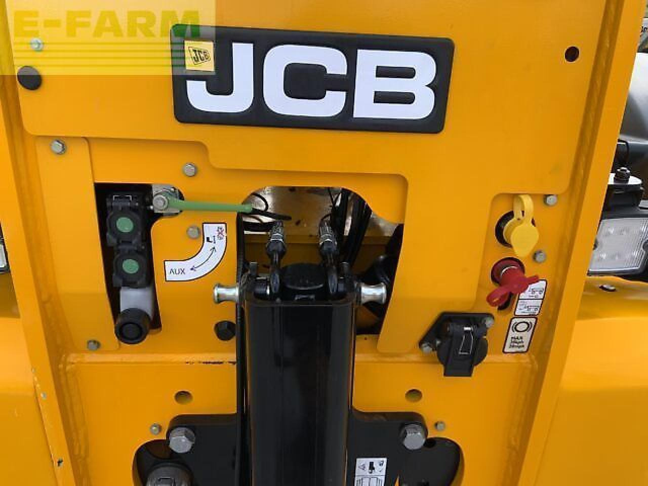 Телескопичен товарач JCB 560-80 agri super telehandler (st23410): снимка 17