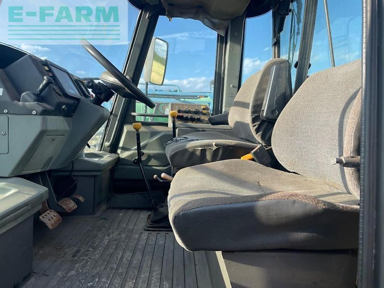 JCB fastrac 150 - Трактор: снимка 3 JCB fastrac 150 - Трактор: снимка 3