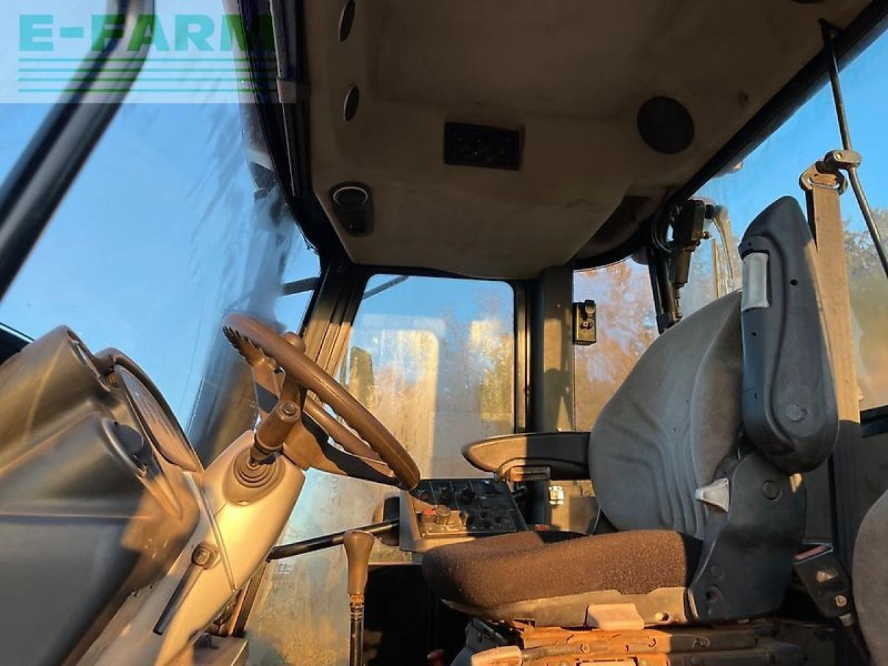 Трактор JCB fastrac 3200: снимка 17