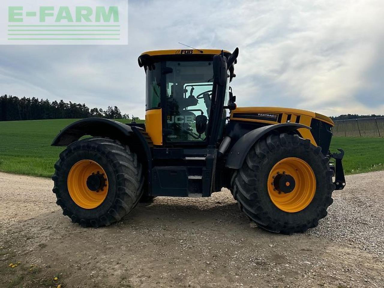 JCB fastrac 4220 - Трактор: снимка 4 JCB fastrac 4220 - Трактор: снимка 4