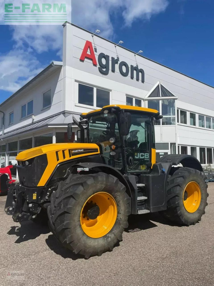 JCB fastrac 4220 - Трактор: снимка 1 JCB fastrac 4220 - Трактор: снимка 1