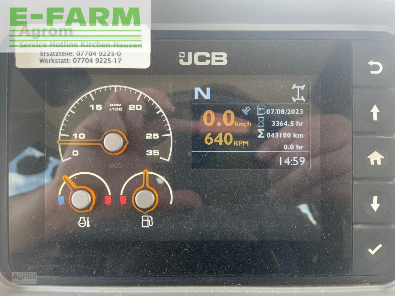 Трактор JCB fastrac 4220: снимка 14