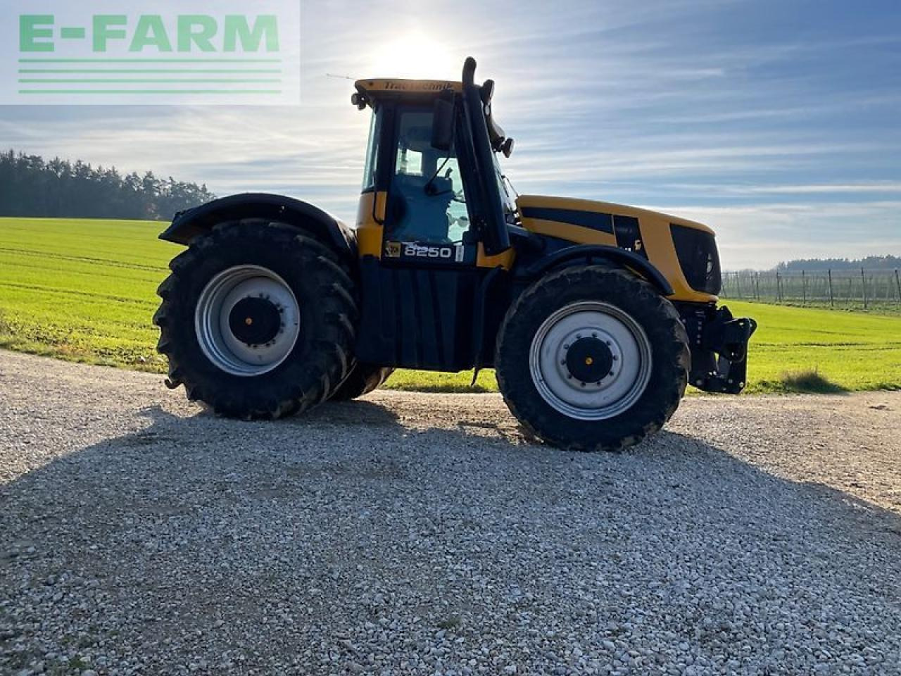 JCB fastrac 8250 - Трактор: снимка 4 JCB fastrac 8250 - Трактор: снимка 4