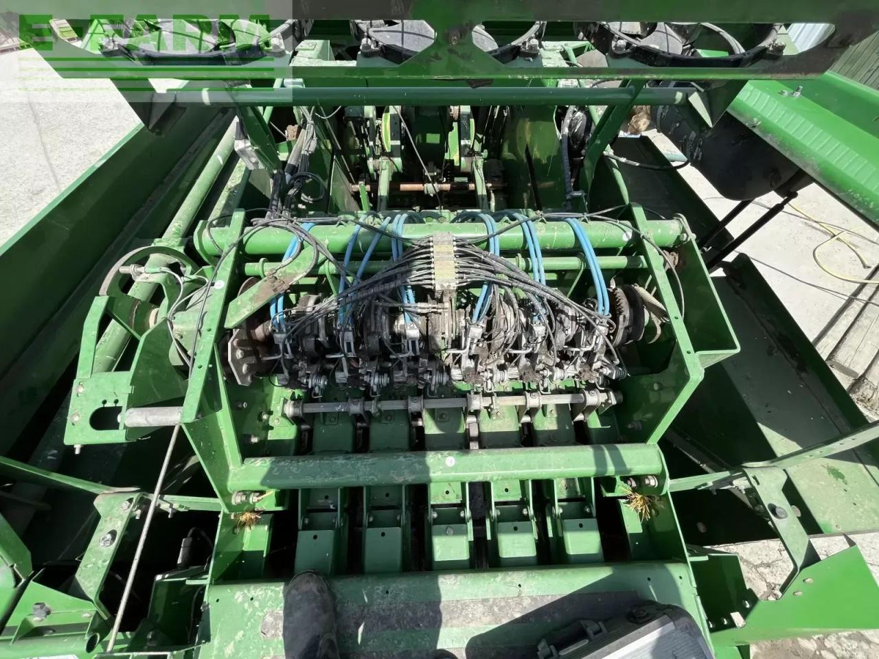 John Deere 1424 c - Сламопреса за квадратни бали: снимка 3 John Deere 1424 c - Сламопреса за квадратни бали: снимка 3