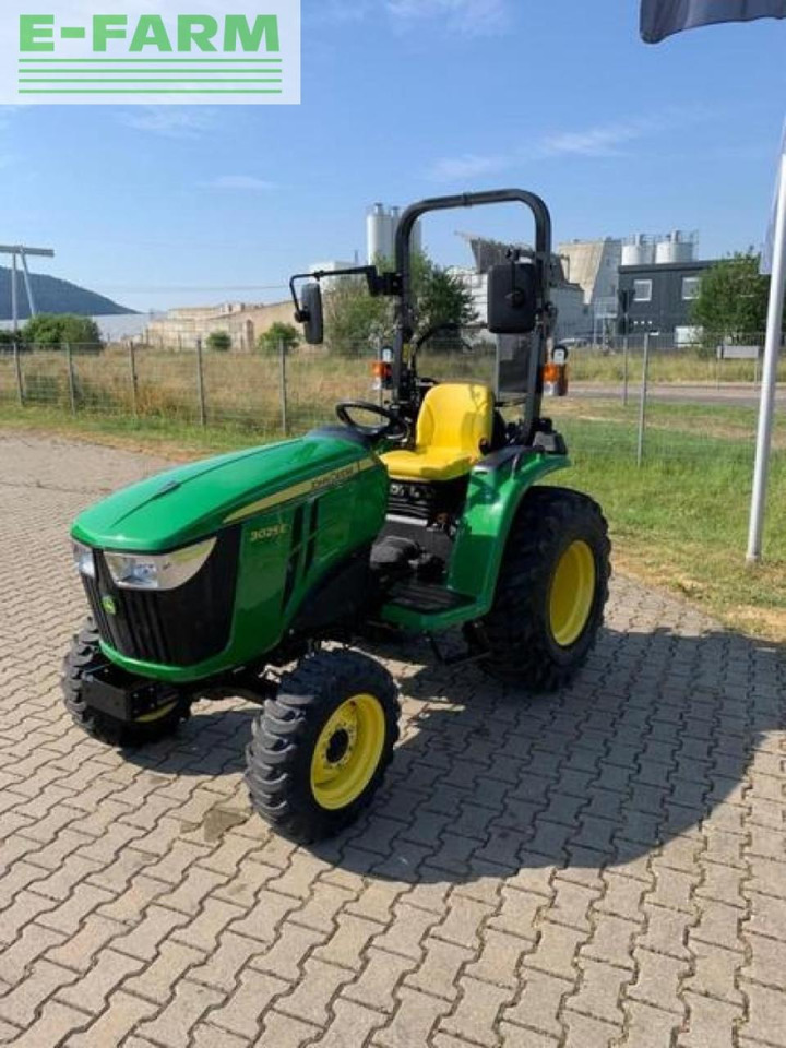 John Deere 3025e - Трактор: снимка 2 John Deere 3025e - Трактор: снимка 2