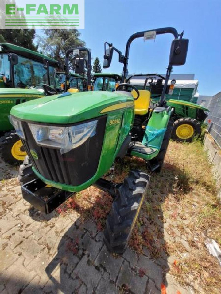 John Deere 3025e industrie (3038e) - Трактор: снимка 1 John Deere 3025e industrie (3038e) - Трактор: снимка 1
