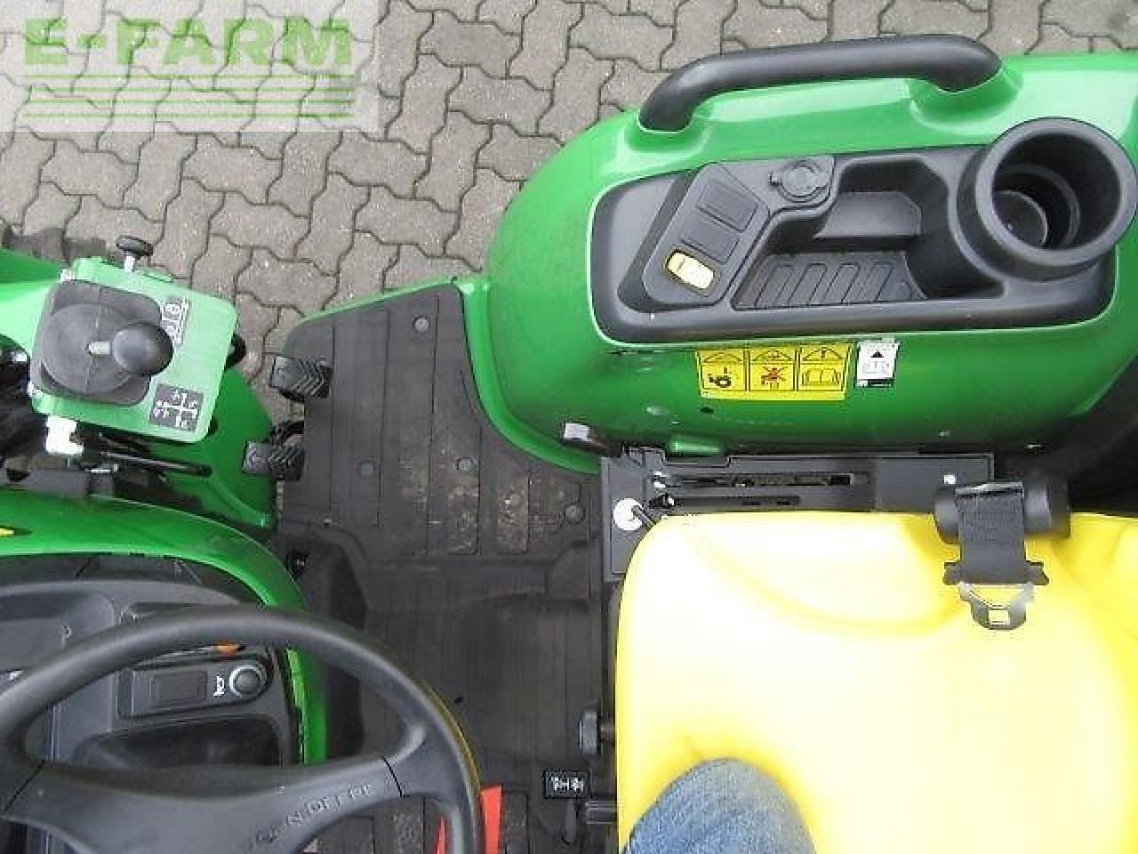 John Deere 3038e 300e - Трактор: снимка 2 John Deere 3038e 300e - Трактор: снимка 2