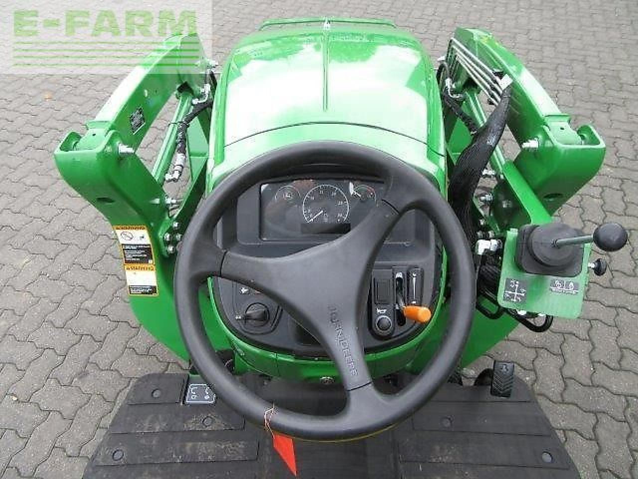 John Deere 3038e 300e - Трактор: снимка 4 John Deere 3038e 300e - Трактор: снимка 4