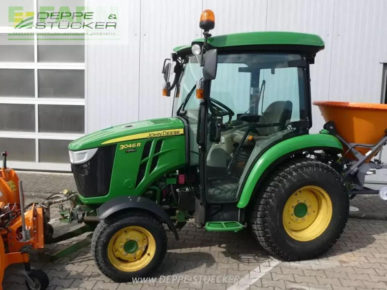 Трактор John Deere 3046r: снимка 9 Трактор John Deere 3046r: снимка 9