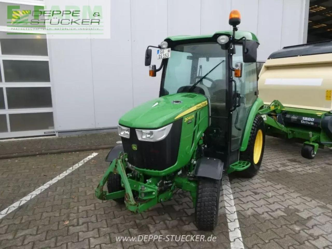 Трактор John Deere 3046r: снимка 8 Трактор John Deere 3046r: снимка 8