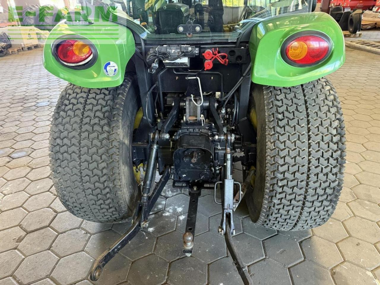 John Deere 3320 - Трактор: снимка 4 John Deere 3320 - Трактор: снимка 4