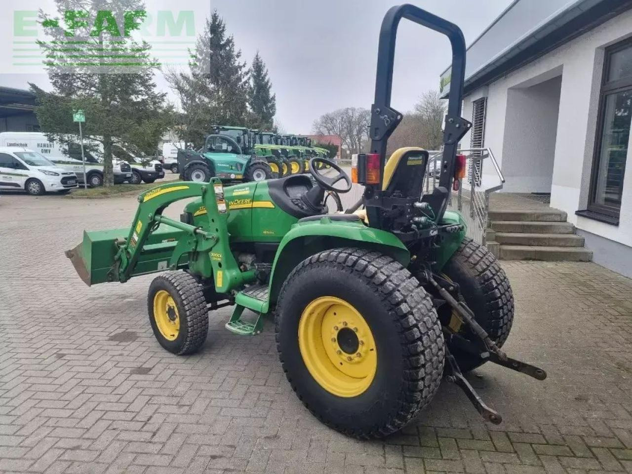 John Deere 3320 my11 - Трактор: снимка 5 John Deere 3320 my11 - Трактор: снимка 5