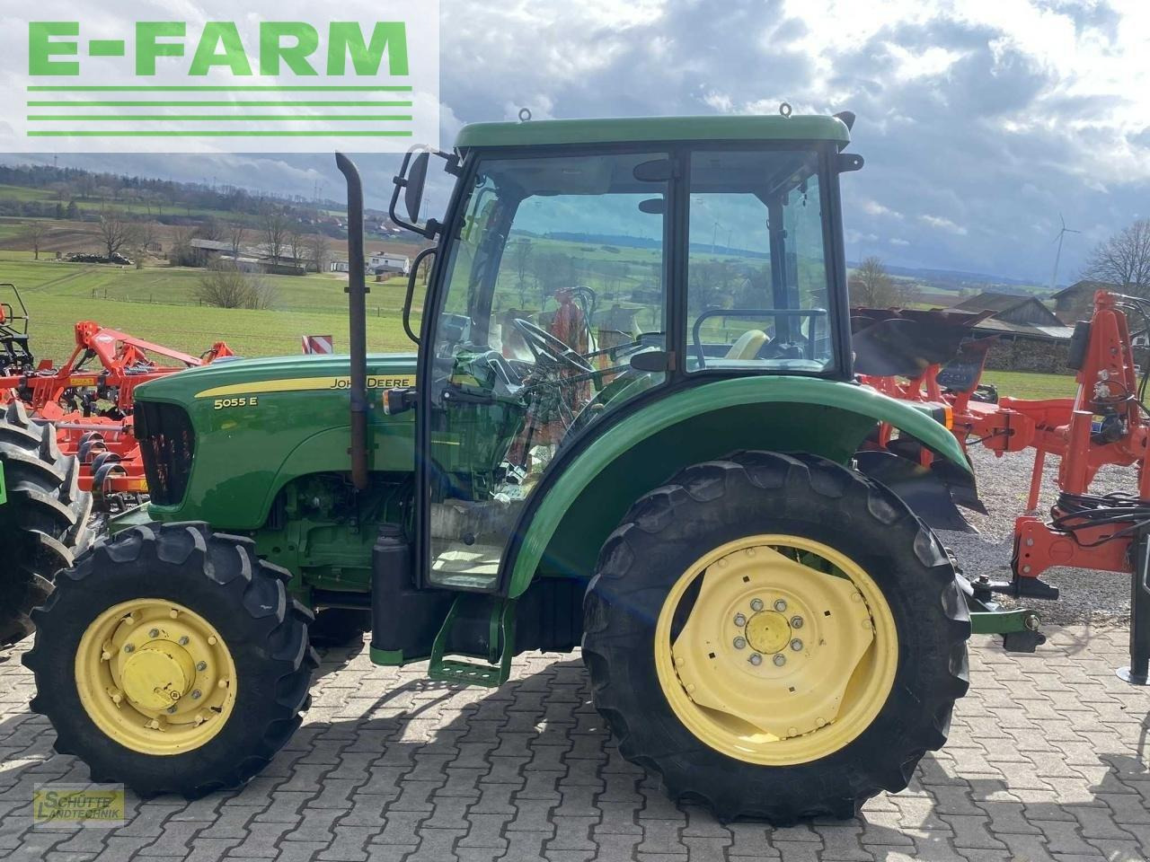 John Deere 5055e - Трактор: снимка 3 John Deere 5055e - Трактор: снимка 3