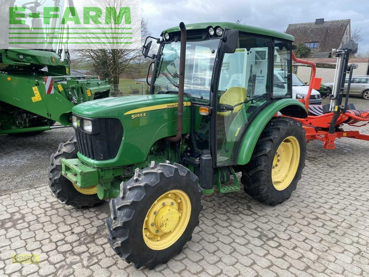 John Deere 5055e - Трактор: снимка 2 John Deere 5055e - Трактор: снимка 2