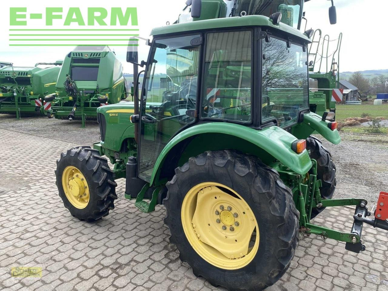 John Deere 5055e - Трактор: снимка 5 John Deere 5055e - Трактор: снимка 5