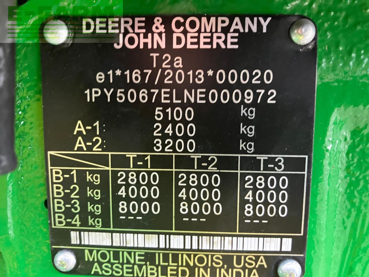 Трактор John Deere 5067E: снимка 30