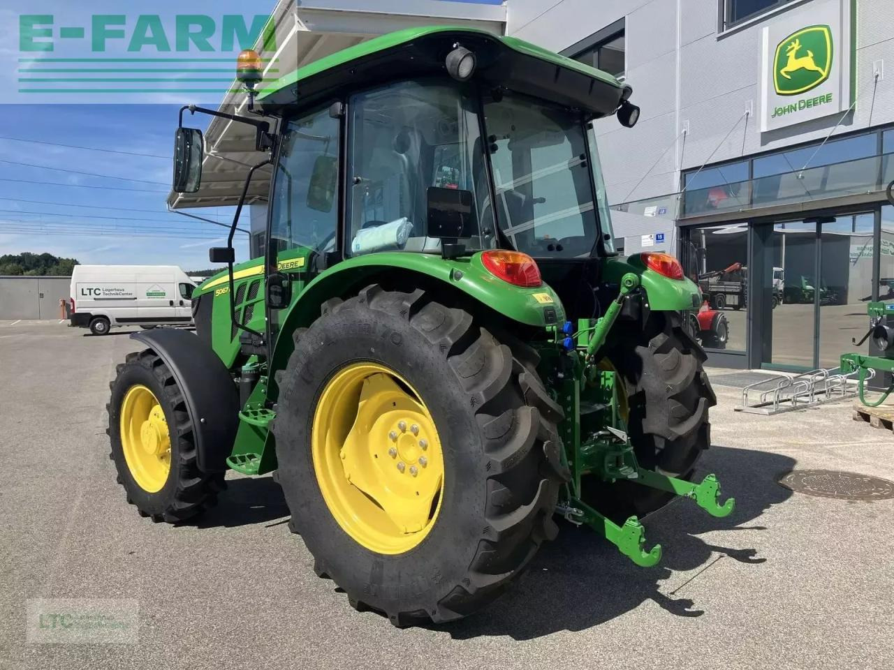 John Deere 5067e - Трактор: снимка 4 John Deere 5067e - Трактор: снимка 4