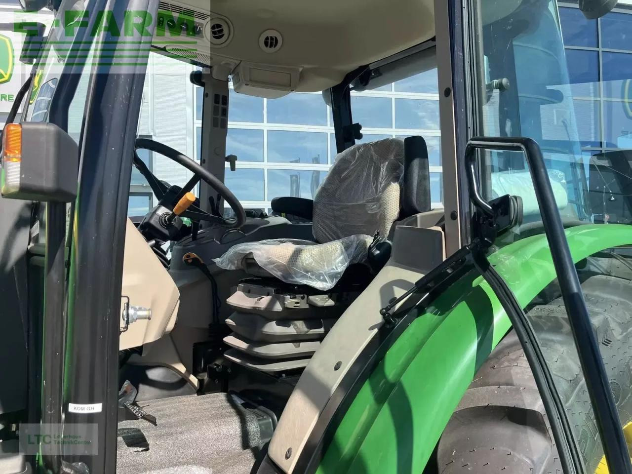 John Deere 5067e - Трактор: снимка 5 John Deere 5067e - Трактор: снимка 5