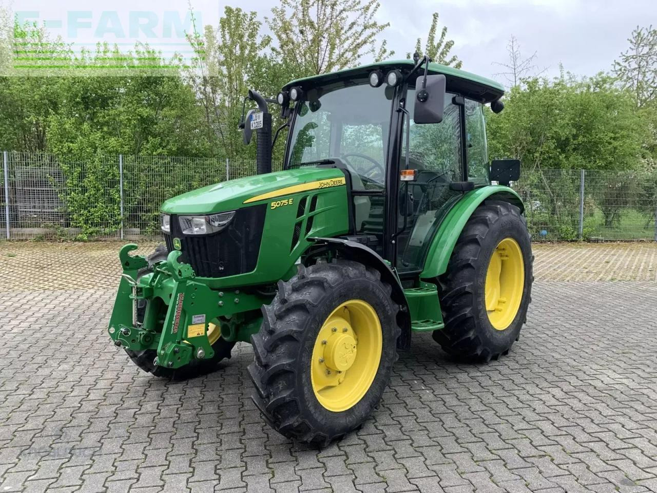 John Deere 5075 e - Трактор: снимка 1 John Deere 5075 e - Трактор: снимка 1