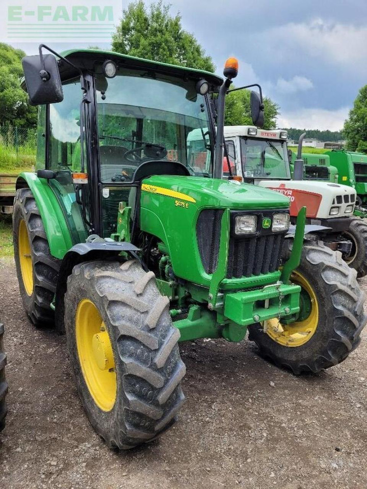 John Deere 5075 e - Трактор: снимка 2 John Deere 5075 e - Трактор: снимка 2