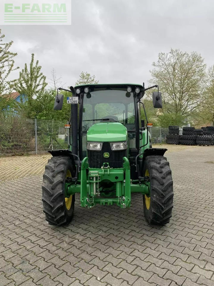 John Deere 5075 e - Трактор: снимка 3 John Deere 5075 e - Трактор: снимка 3