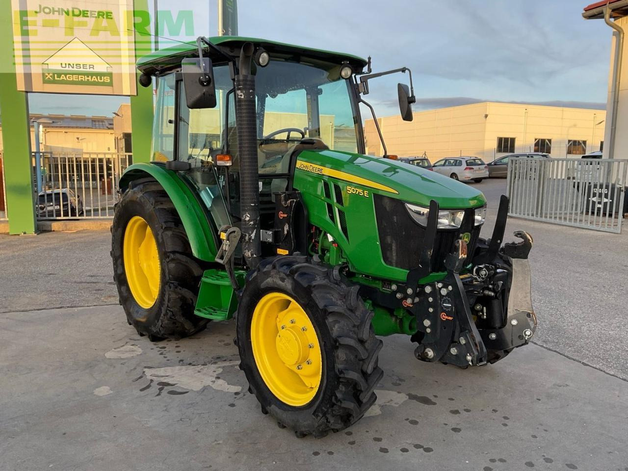 John Deere 5075E - Трактор: снимка 4 John Deere 5075E - Трактор: снимка 4