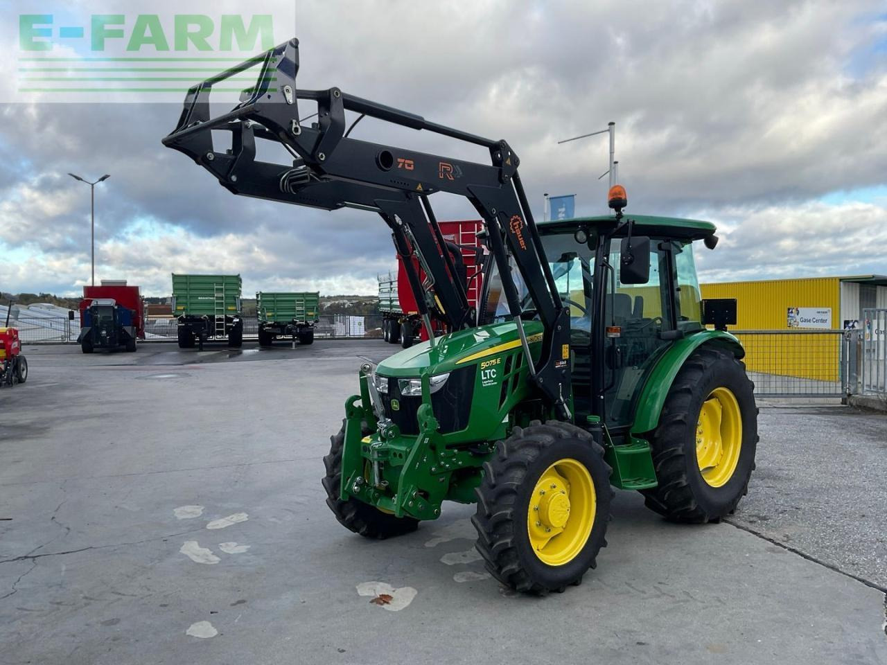 John Deere 5075E - Трактор: снимка 1 John Deere 5075E - Трактор: снимка 1